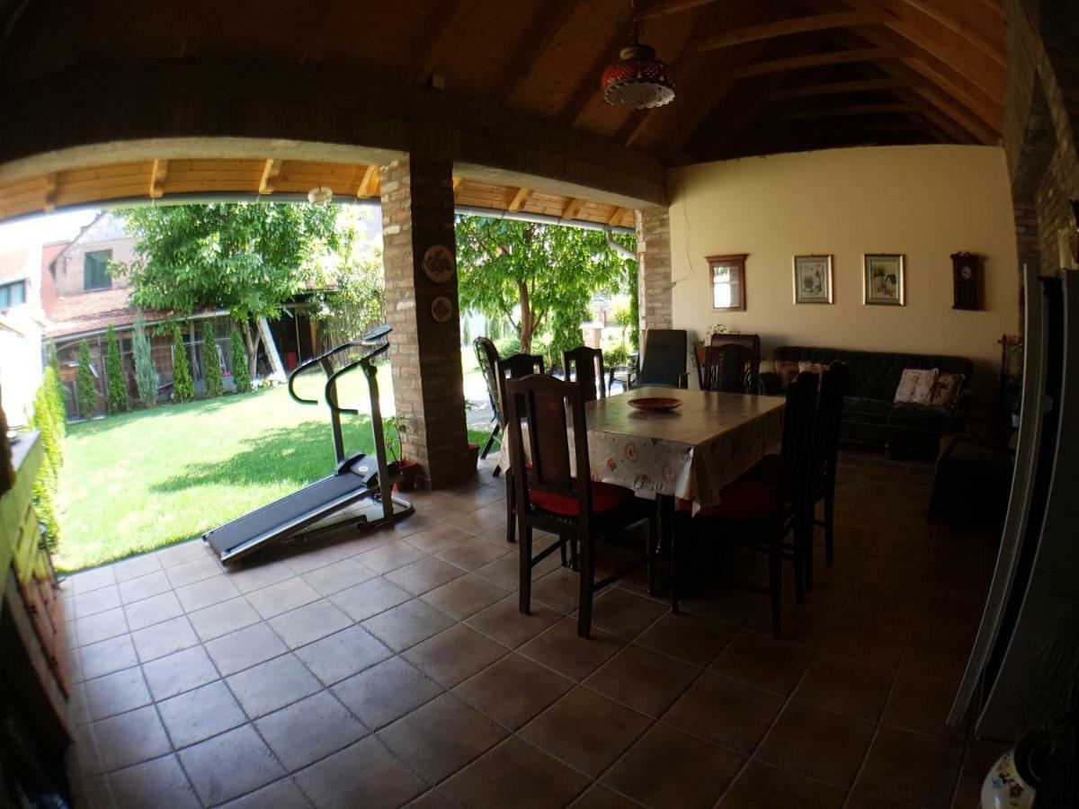 Apartman Vila Milica Kikinda Esterno foto
