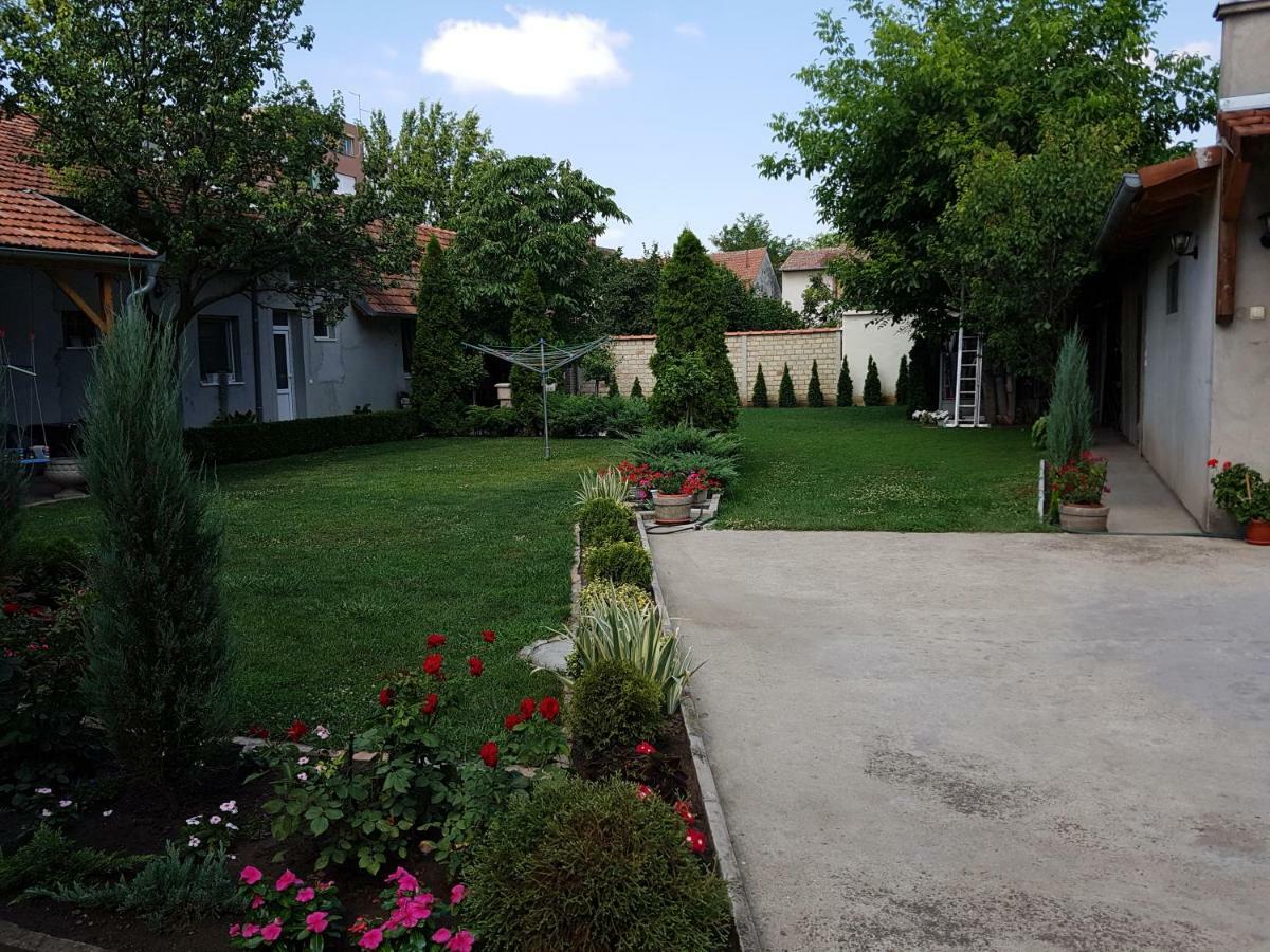 Apartman Vila Milica Kikinda Esterno foto