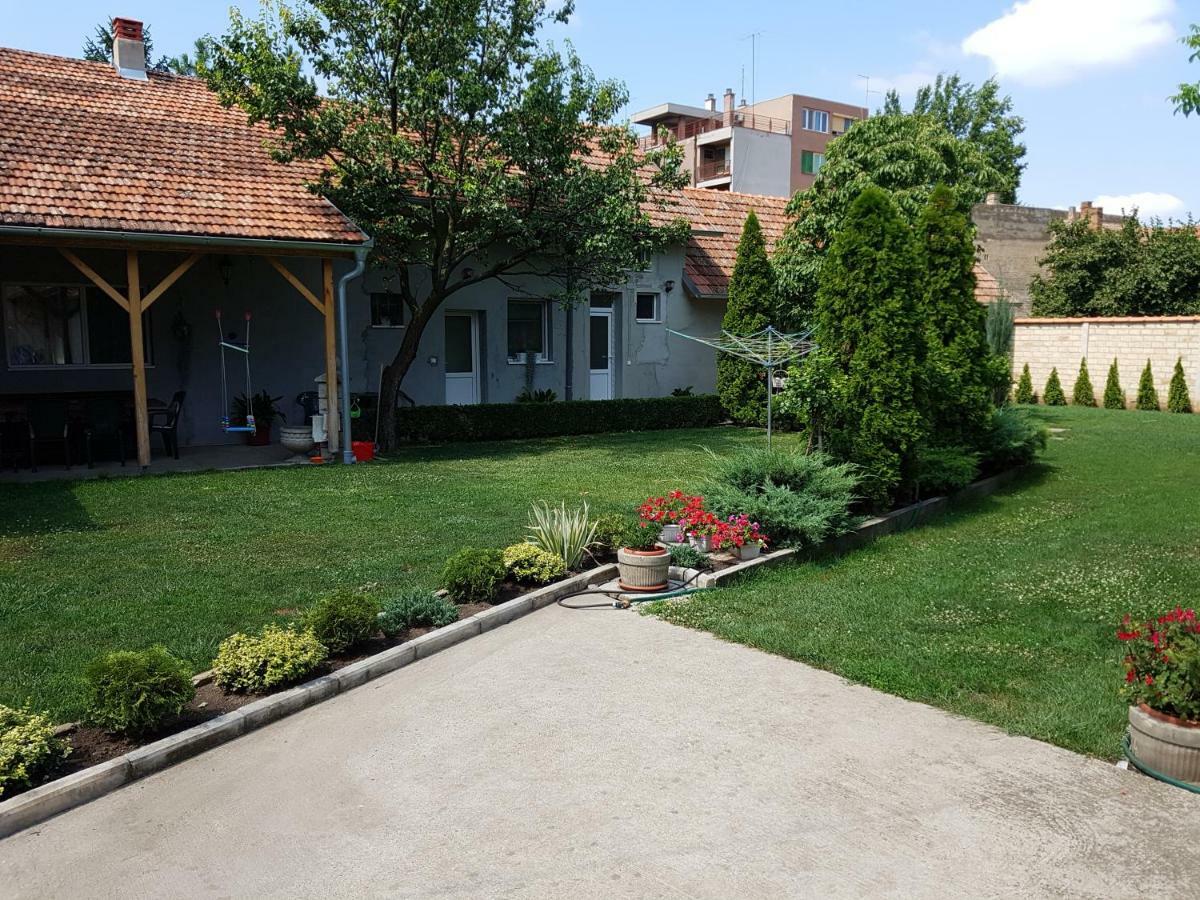 Apartman Vila Milica Kikinda Esterno foto